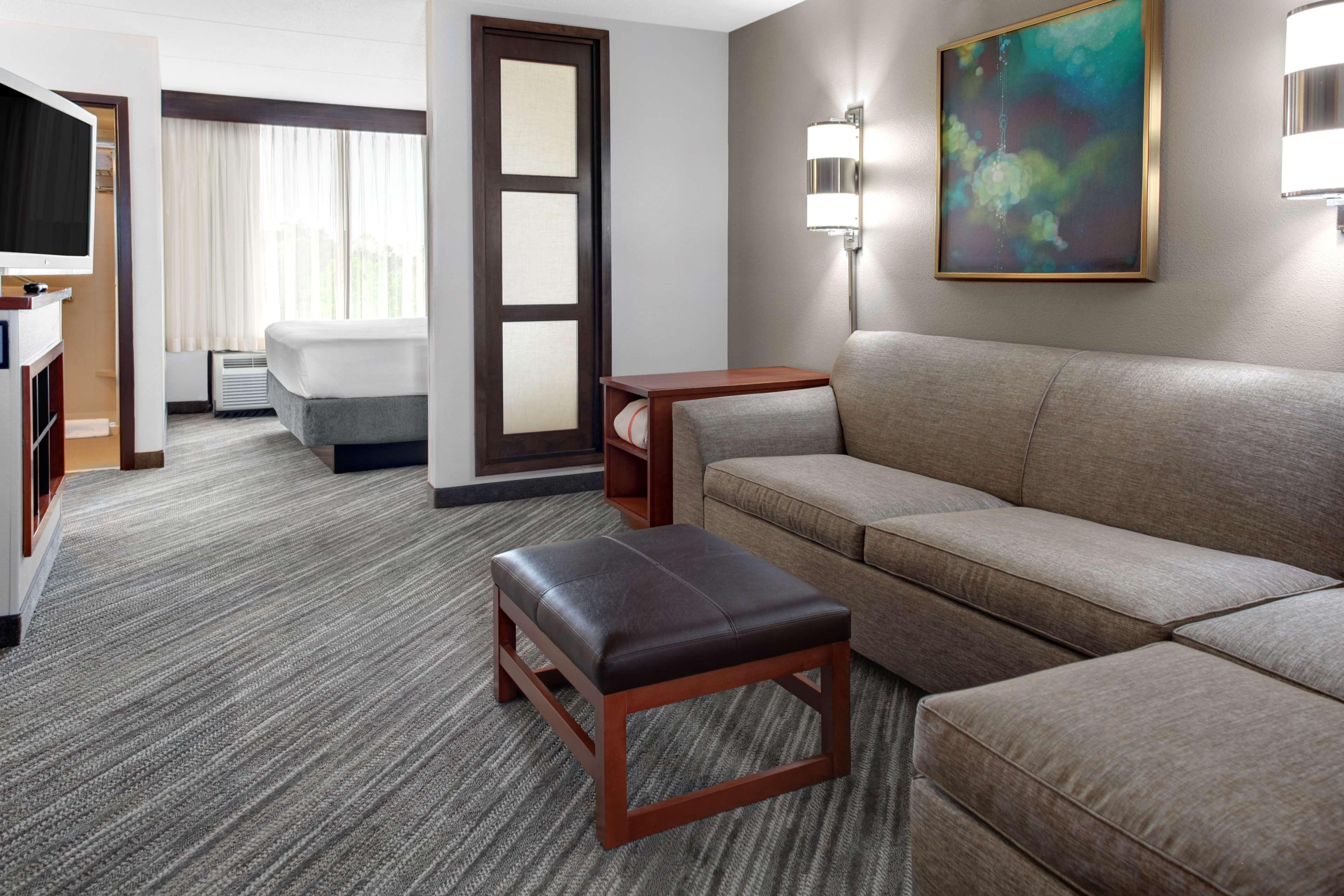 ไฮแอท เพลซ ดีทรอยต์ ลิโวเนีย Hotel ภายนอก รูปภาพ