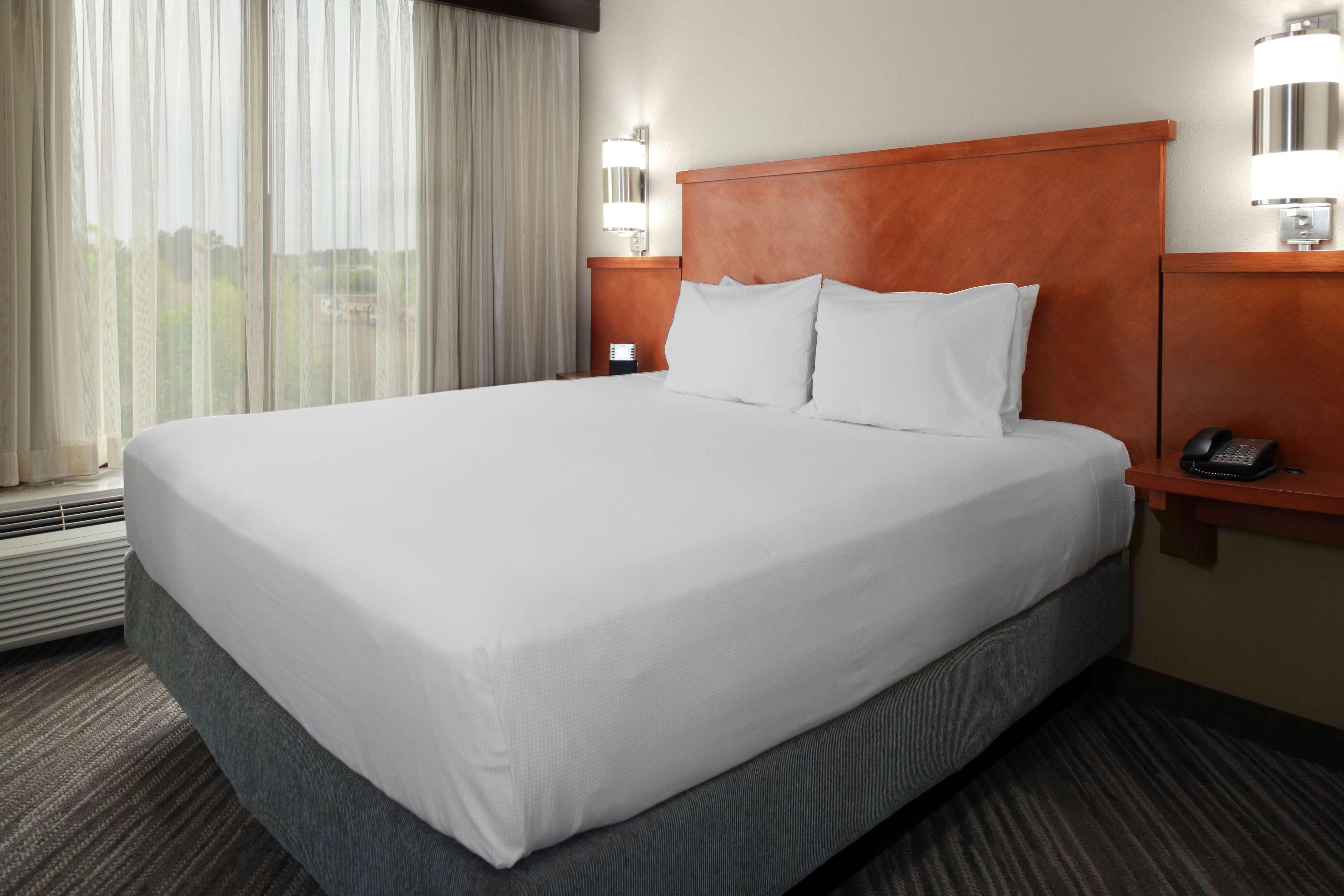 ไฮแอท เพลซ ดีทรอยต์ ลิโวเนีย Hotel ภายนอก รูปภาพ